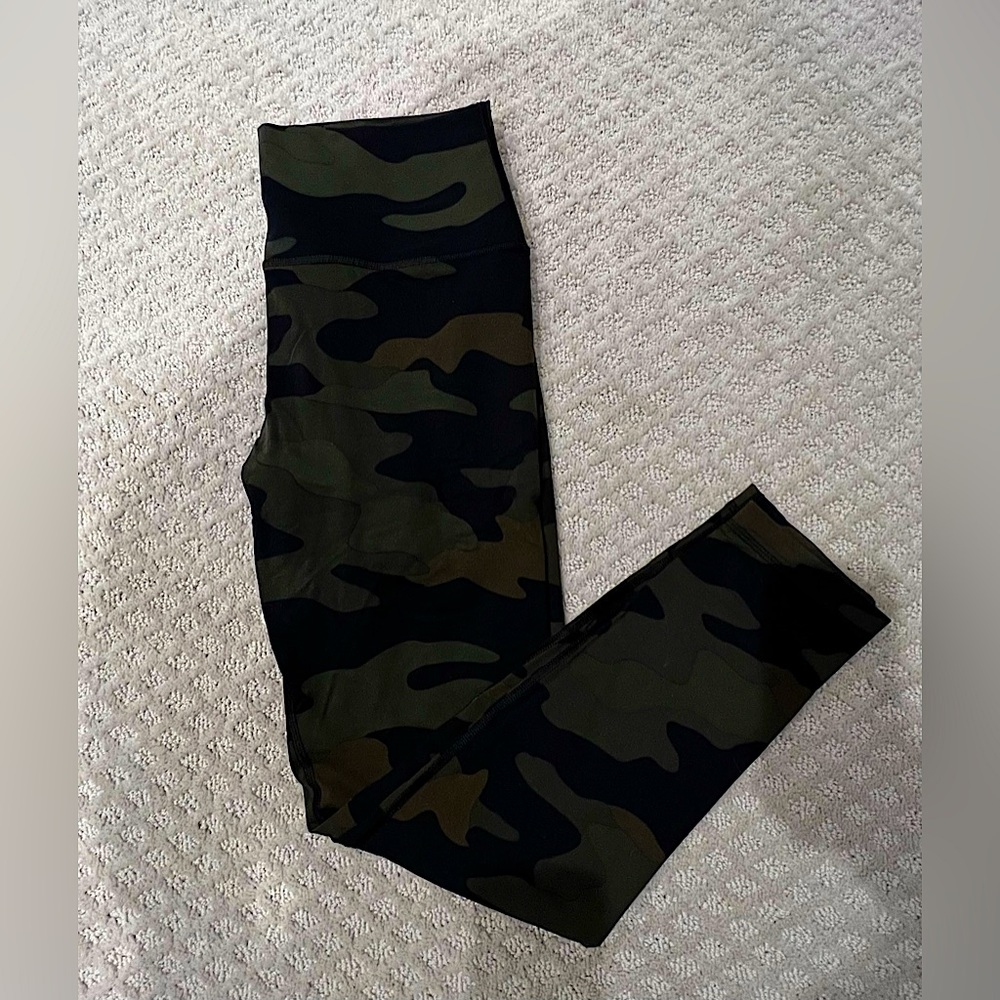 Victoria’s Secret PINK Camouflage Full Length Leggings (WL)